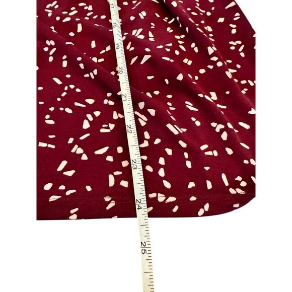 kaileigh maroon graphic print sleeveless blouse size medium pleated neckline - Picture 7 of 8